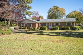2409 Twin Lake Rd, Virginia Beach, VA 23454