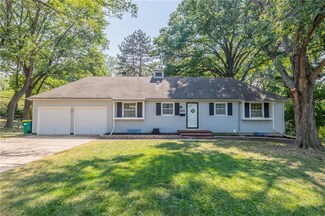 8809 W 88th St, Overland Park, KS 66212