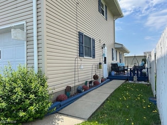 1845 Meadow Ln Unit B, Salem, OH 44460