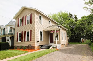 38 Spring St, Brockport, NY 14420