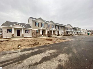 1548 Simsbury St Unit 7, Traverse City, MI 49686