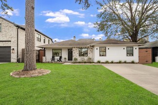 7427 Schiller St, Houston, TX 77055
