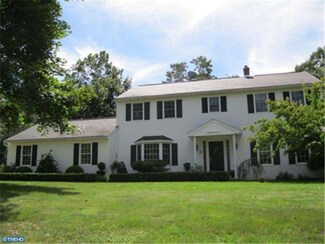 18 Charlie Dr, Morgantown, PA 19543