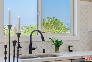 4113 Don Diablo Dr, Los Angeles, CA 90008