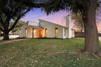 401 Lindenwood Ln W, Hewitt, TX 76643