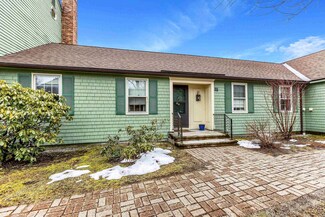 17 Colonial Square, Peterborough, NH 03458
