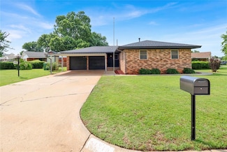 1910 Janeen St, Yukon, OK 73099