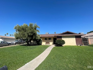 2608 Hallisey St, Bakersfield, CA 93309