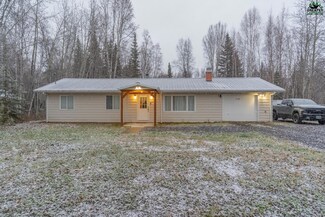 1110 Glenn St, North Pole, AK 99705