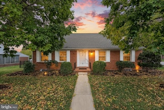 130 Sunset Ave, Hanover, PA 17331