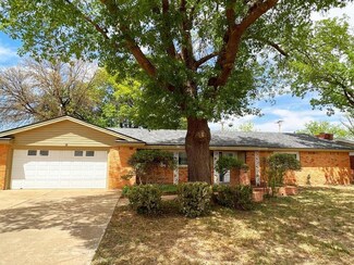 2104 53rd St, Lubbock, TX 79412