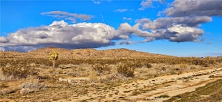 802 Pineridge Rd, Adelanto, CA 92301