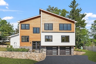 122 Charles St, Reading, MA 01867