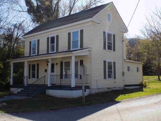 900 Memorial Blvd, Narrows, VA 24124