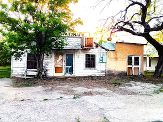1400 S Concho St, Coleman, TX 76834