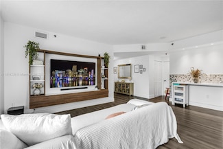 1834 Brickell Ave Unit 33, Miami, FL 33129