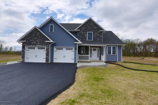 317 Clark Rd, Duryea, PA 18642