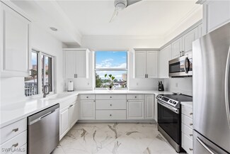 400 Flagship Dr Unit 402, Naples, FL 34108