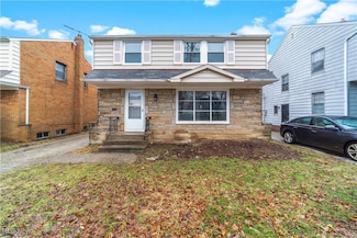 3803 Sherwood Rd, Cleveland, OH 44121