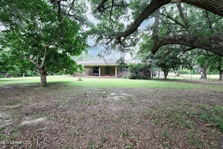 16043 Mesa Dr, Gulfport, MS 39503