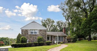 110 Bella Dr, Broomall, PA 19008