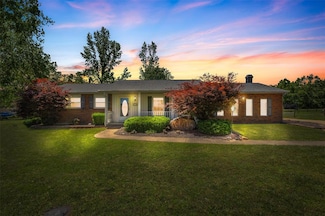 114 Fairlane Dr, Ironton, MO 63650