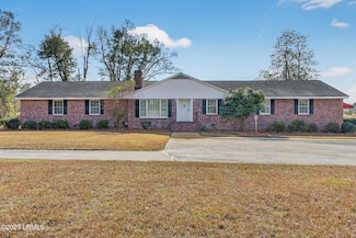 47 Midway St, Bamberg, SC 29003