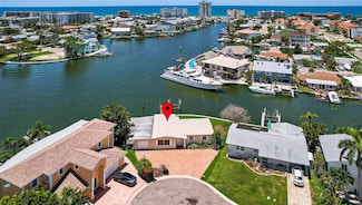 17444 2nd St E, Redington Shores, FL 33708