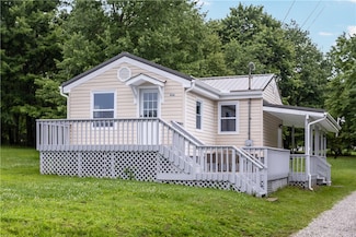 466 Braden School Rd, Beaver Falls, PA 15010