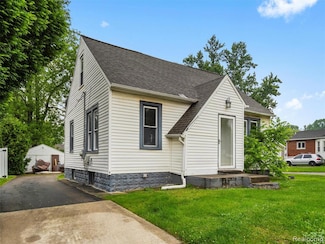 3754 Crooks Rd, Rochester Hills, MI 48309