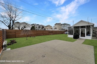 945 Olympia Blvd, Staten Island, NY 10306