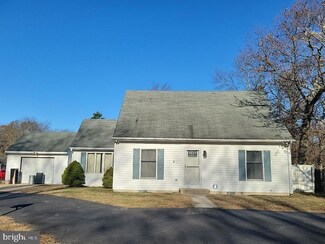 81 E Buttonwood Ave, Pine Hill, NJ 08021