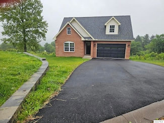 73 Retilly Dr, Coshocton, OH 43812