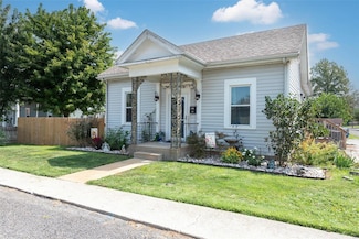 204 S Kimberlin St, Troy, IL 62294