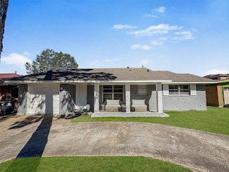 9011 Parkette Dr, Houston, TX 77078