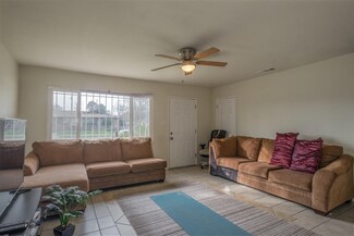 1305 E Drummond Ave, Fresno, CA 93706