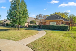 3119 Bonham St, Greenville, TX 75402