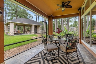 60 Fairfield Dr, Montgomery, TX 77356