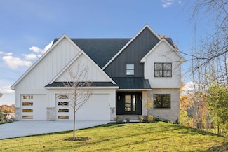 3447 Falcon Cir NW, Prior Lake, MN 55372