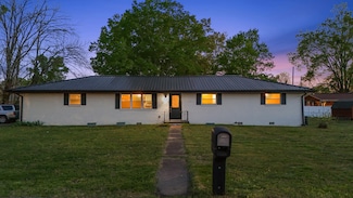 38 Phillips Dr, Fort Oglethorpe, GA 30742