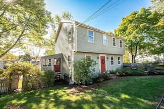 150 Merryknoll Rd, North Weymouth, MA 02191