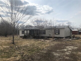9175 N County Road 2150e, Ashmore, IL 61912