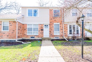 3097 Lynnwood Ct, Streamwood, IL 60107