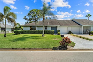 6166 Brandon St, West Palm Beach, FL 33418