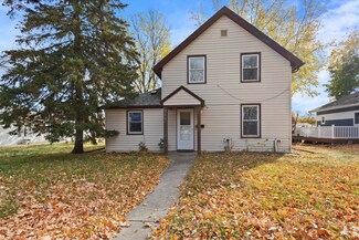 317 S 4th St, Le Sueur, MN 56058