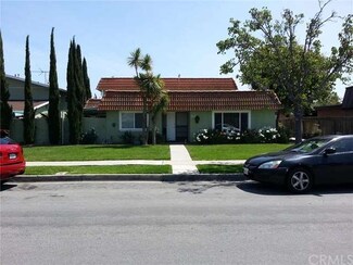 3098 Ginger Ave, Costa Mesa, CA 92626
