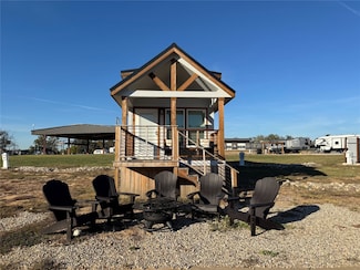 50 County Road 3227, Mount Pleasant, TX 75455