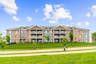 2871 Spring Rose Cir Unit 207, Coralville, IA 52241