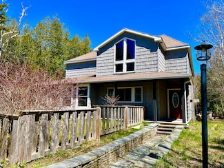 15 Miles Rd, Tremont, ME 04674