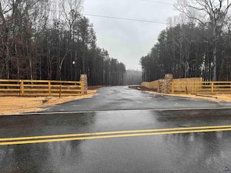 894 Bible Camp Rd, Byron, GA 31008